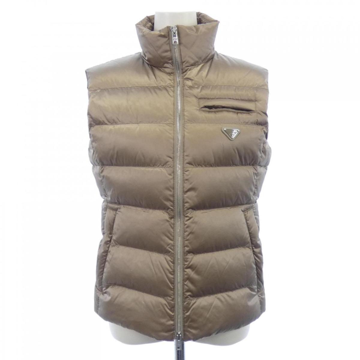 PRADA フード付きキルティングベスト Tg.50 PRADA フード付きキルティングベスト Tg.50 PRADA フード付き