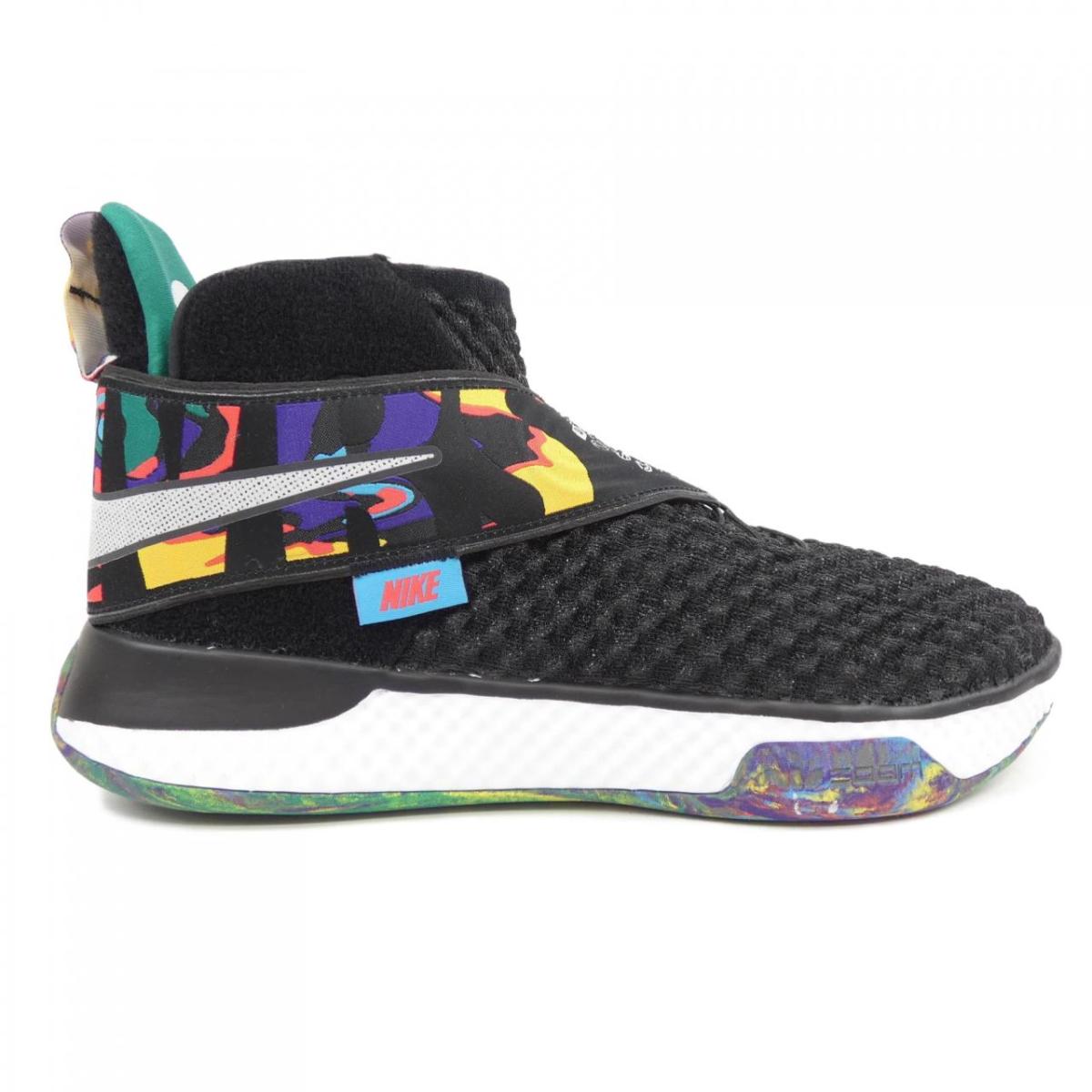 ナイキ NIKE CQ6422-001 スニーカー【中古】