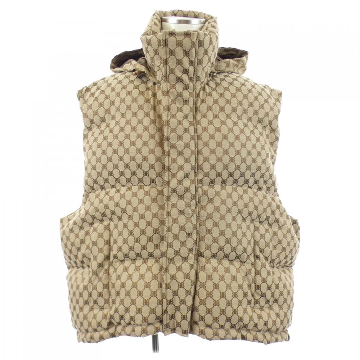 バレンシアガ BALENCIAGA HACKER COCOON PUFFER 681886 TLO53 UNISEX GUCCI ダウンベスト【中古】