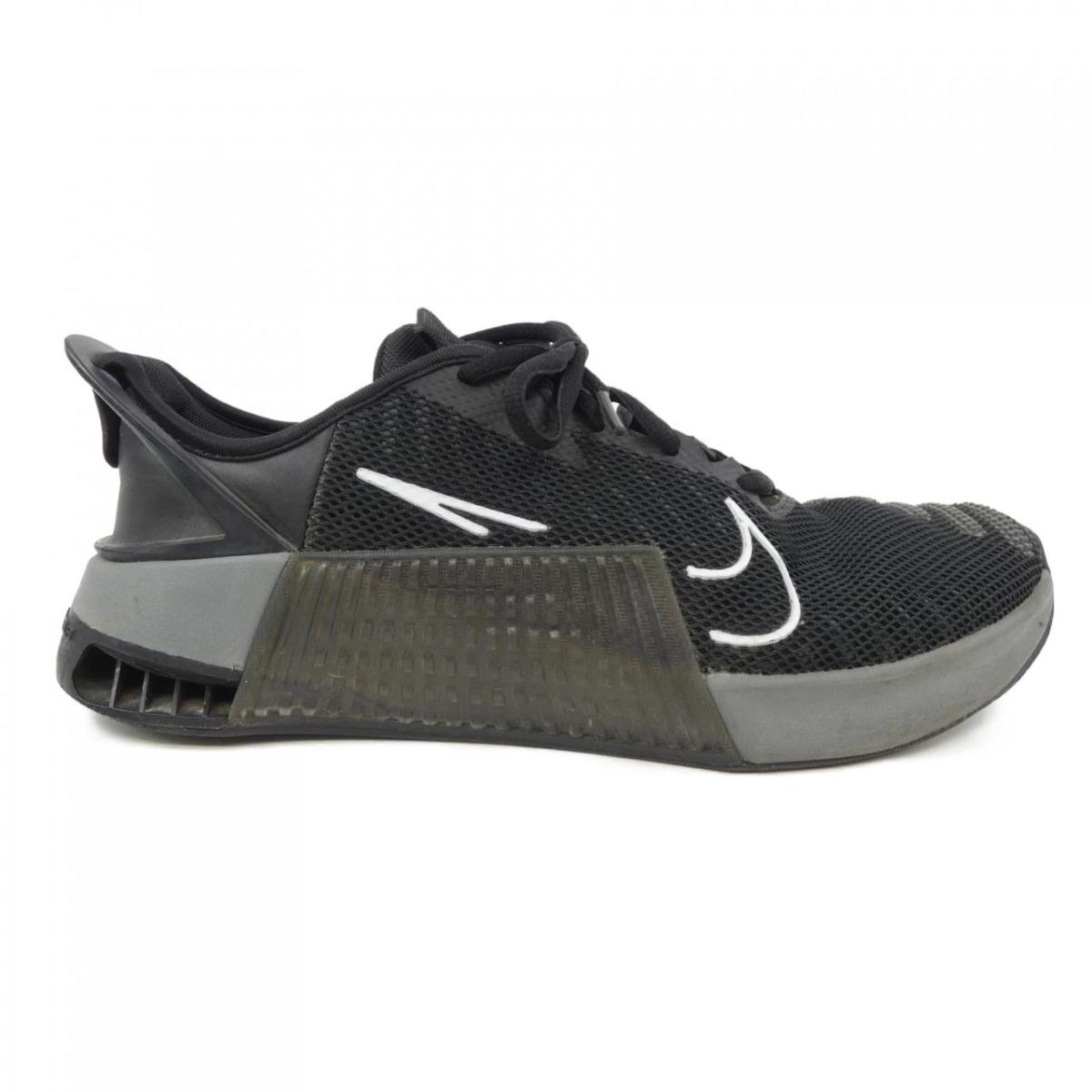 ナイキ NIKE DZ2615-001 スニーカー【中古】