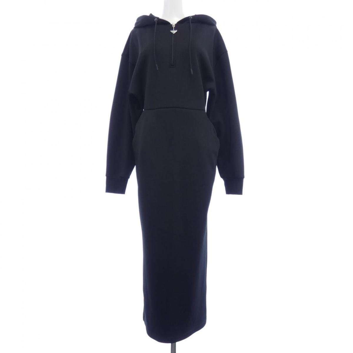 プラダ PRADA トライアングルロゴ P3K44 S232 12EE ワンピース【中古】 93,830円