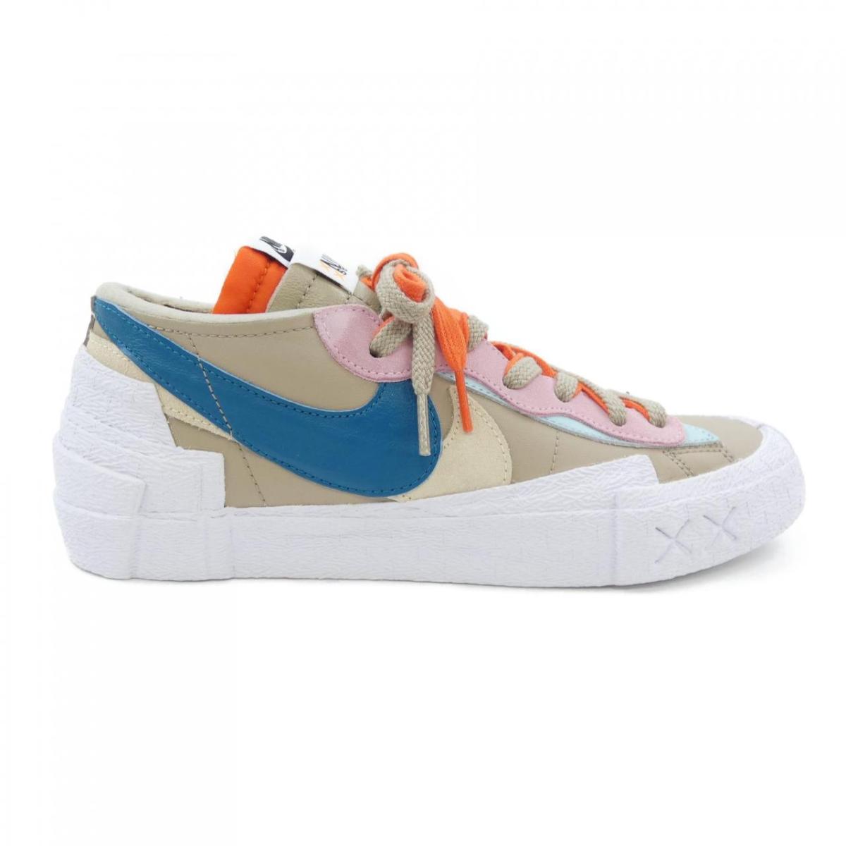 ナイキ NIKE DM7901-200 スニーカー【中古】