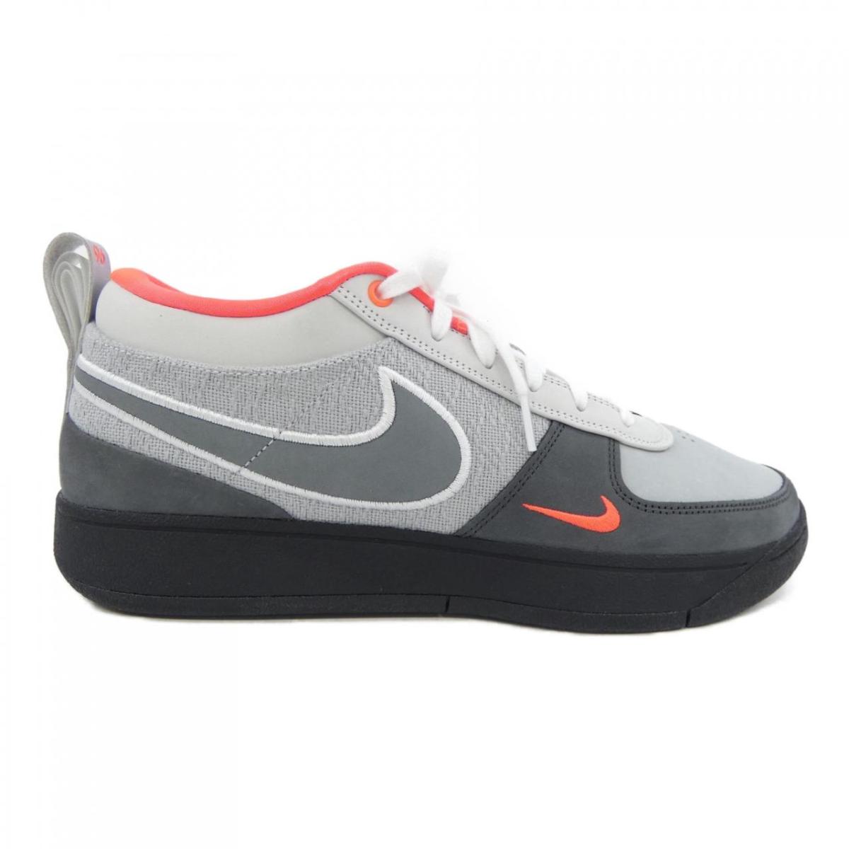 ナイキ NIKE IR0839-001 スニーカー【中古】