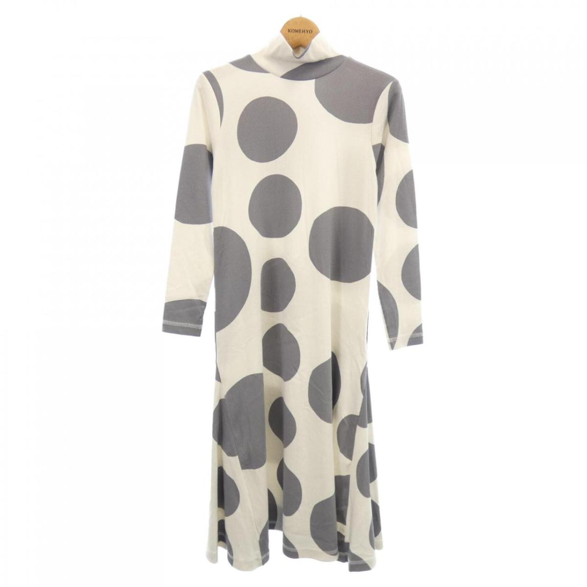 マリメッコ MARIMEKKO とり捨てる衣装【中古】