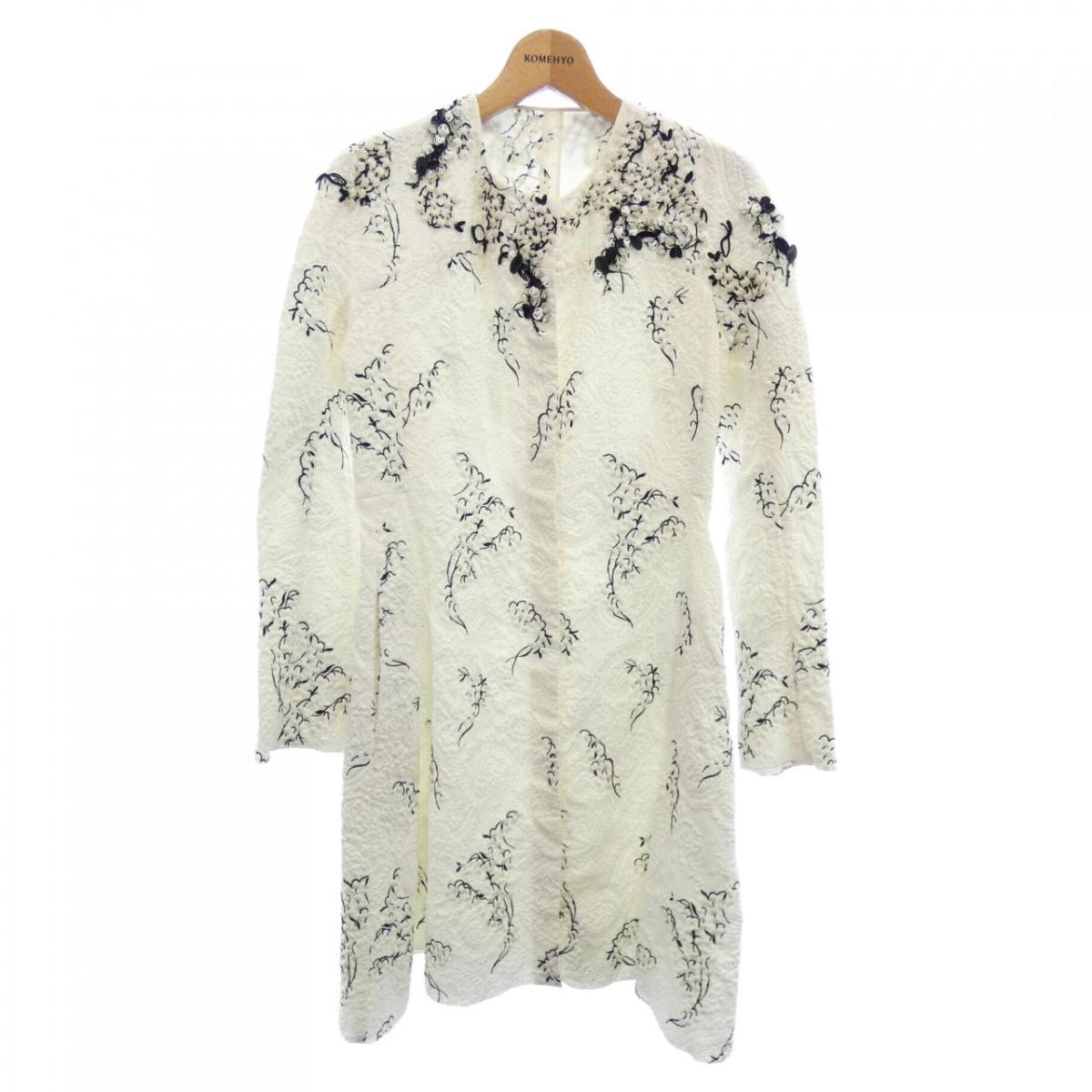 モンクレールガムルージュ MONCLER GAMMEROUGE SUSANNE コート【中古】