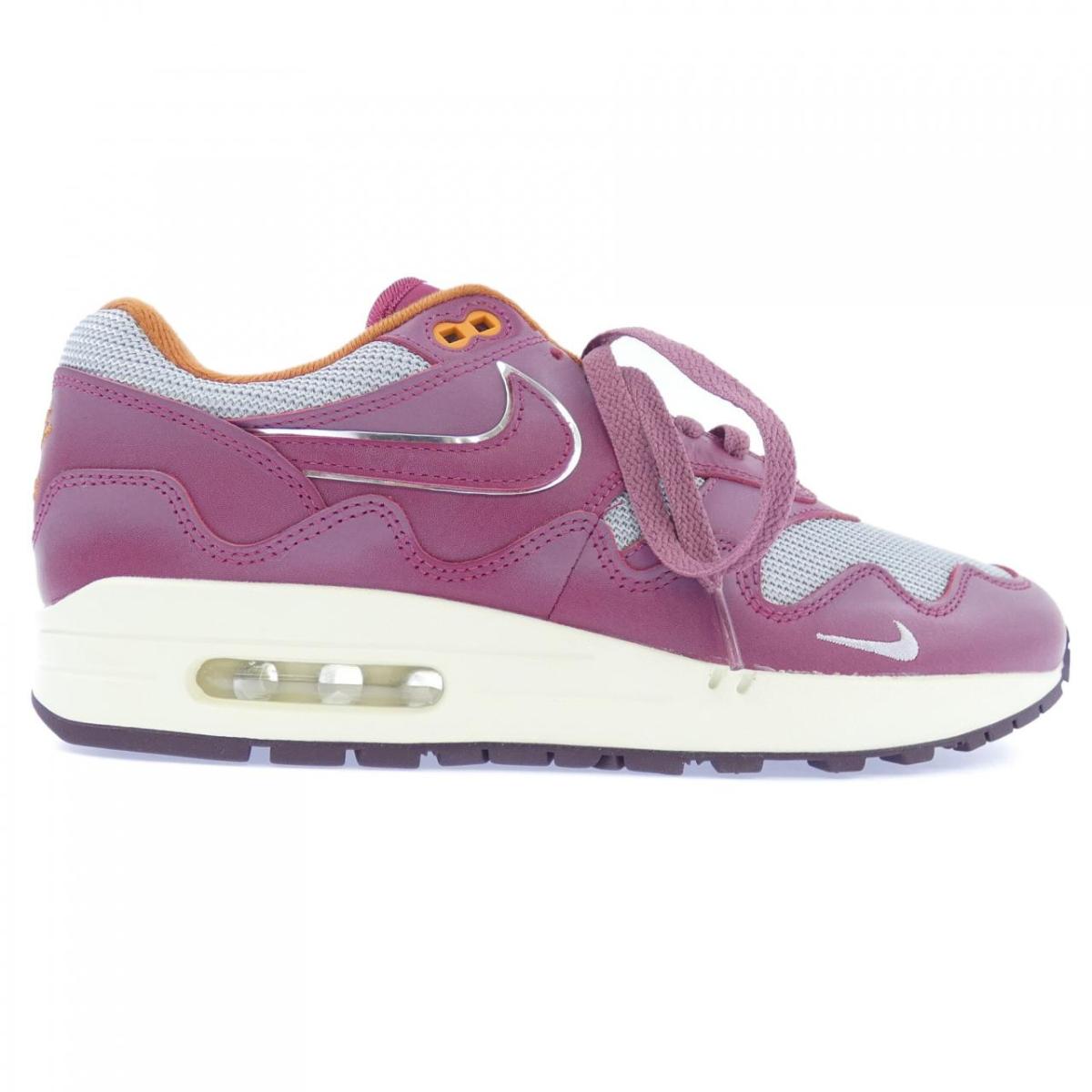 ナイキ NIKE DO9549-001 スニーカー【中古】