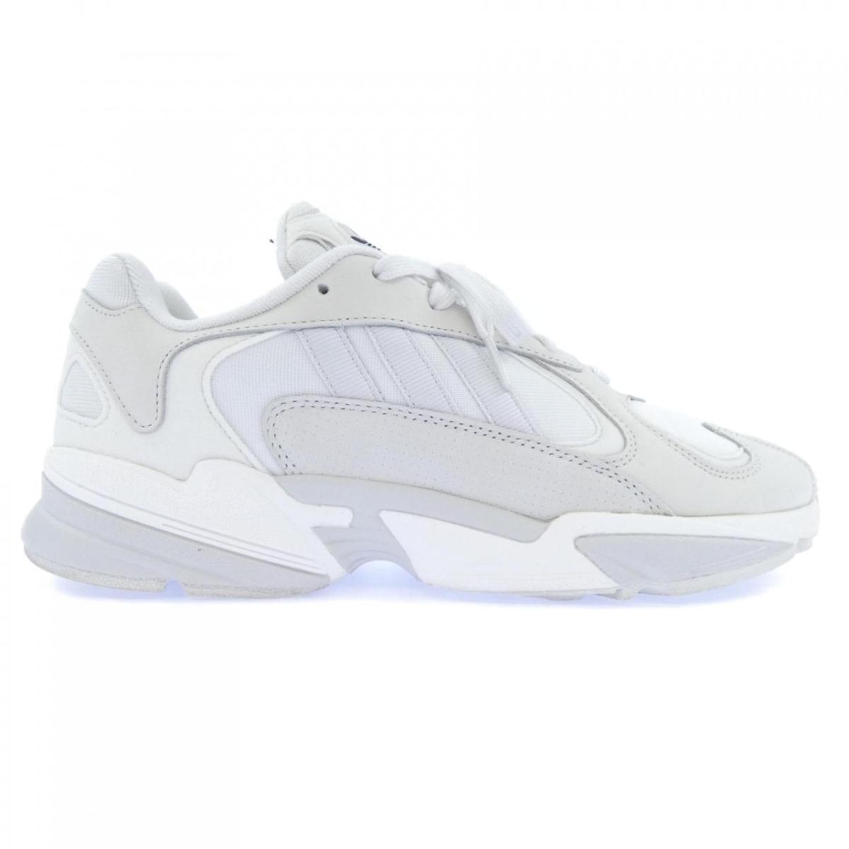 アディダス ADIDAS YUNG-1 スニーカー【中古】
