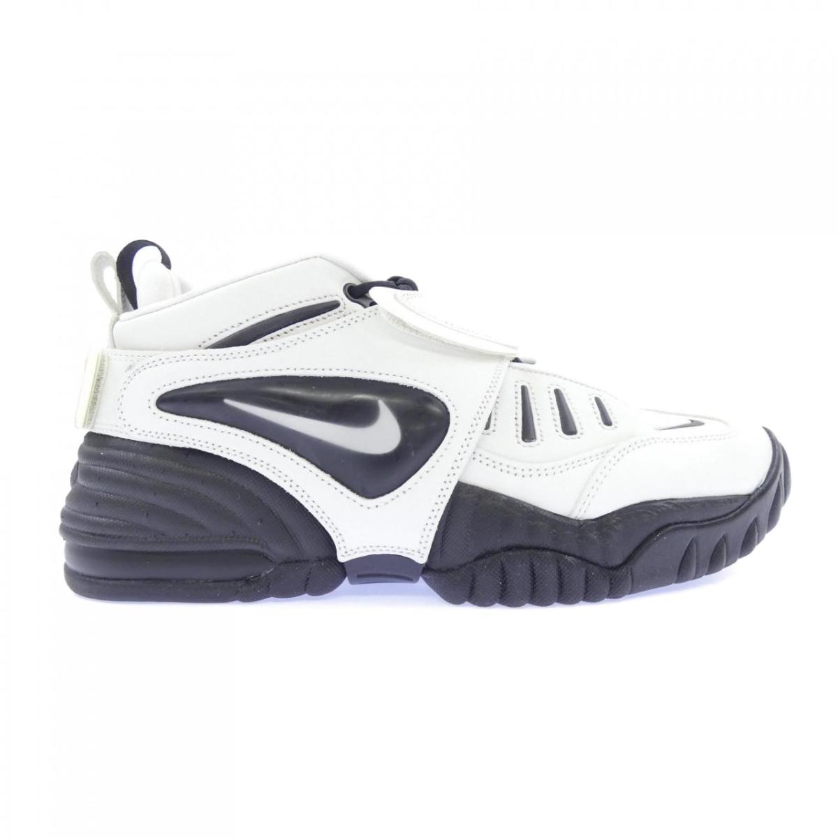 ナイキ NIKE DM8465-100 スニーカー【中古】