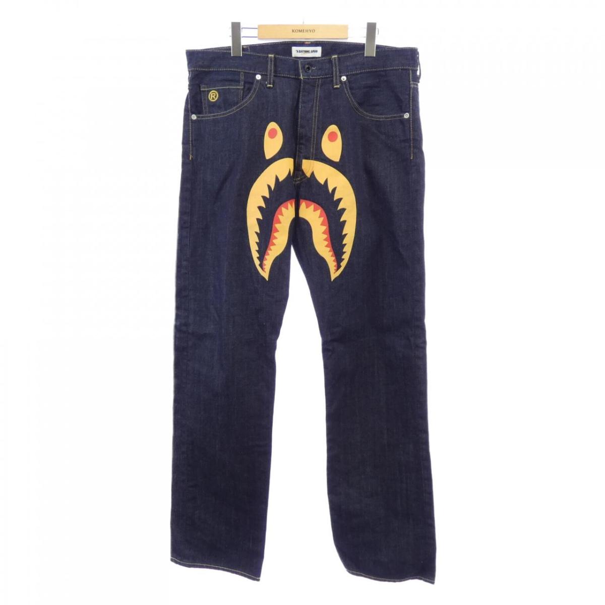 アベイシングエイプ A BATHING APE ジーンズ【中古】