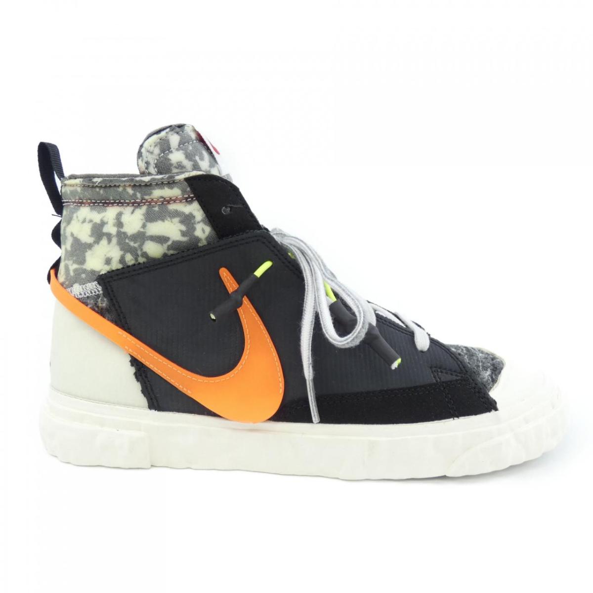 ナイキ NIKE CZ3589-001 スニーカー【中古】