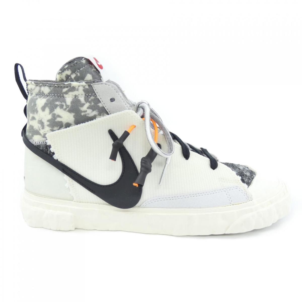 ナイキ NIKE CZ3589-100 スニーカー【中古】