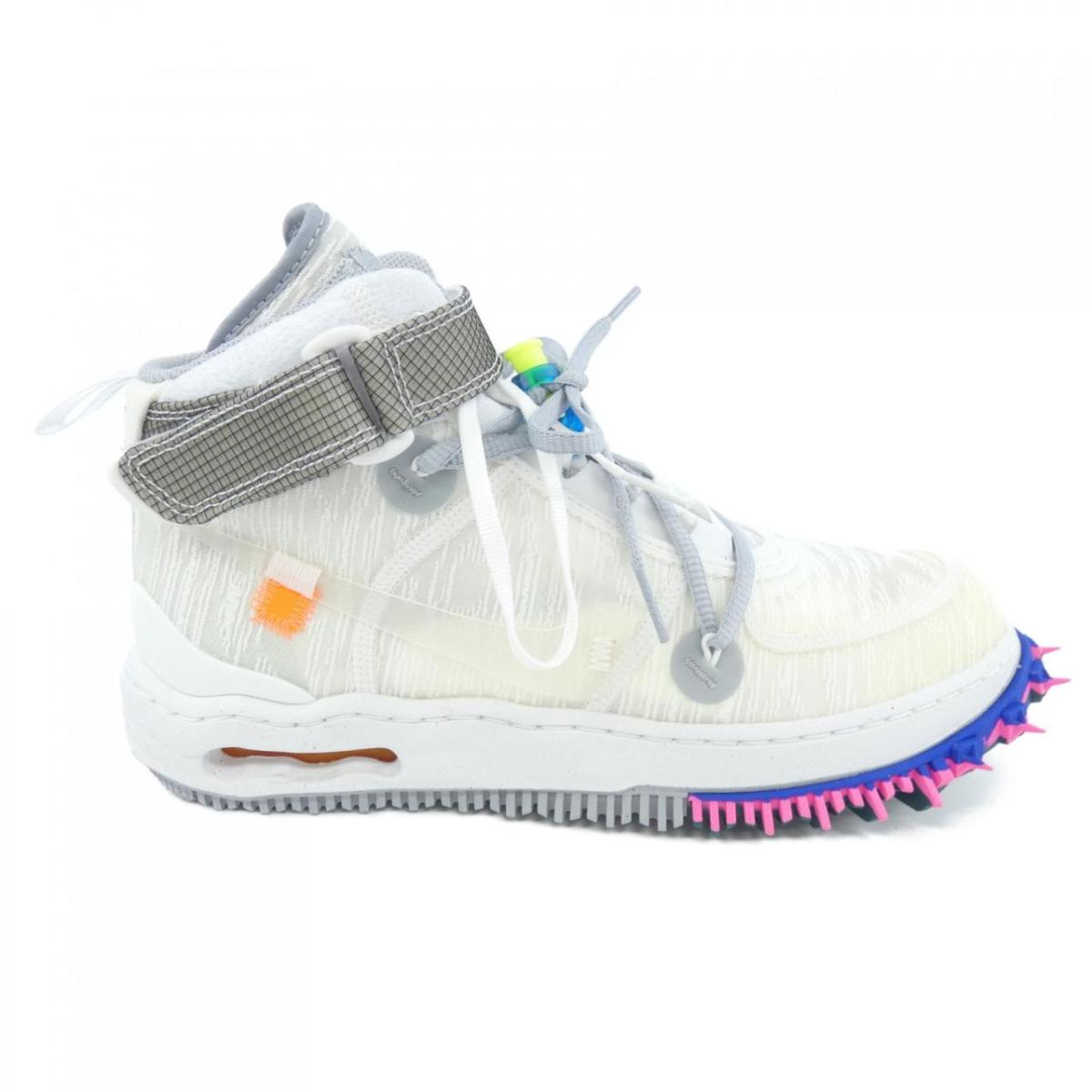 ナイキ NIKE D06290-100 スニーカー【中古】