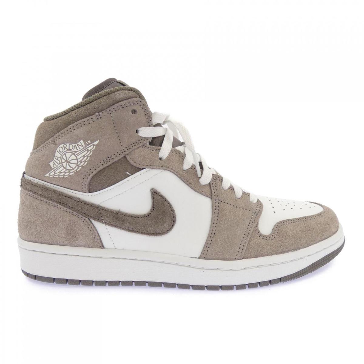 ナイキ ジョーダン NIKE JORDAN DQ8426-003 スニーカー【中古】