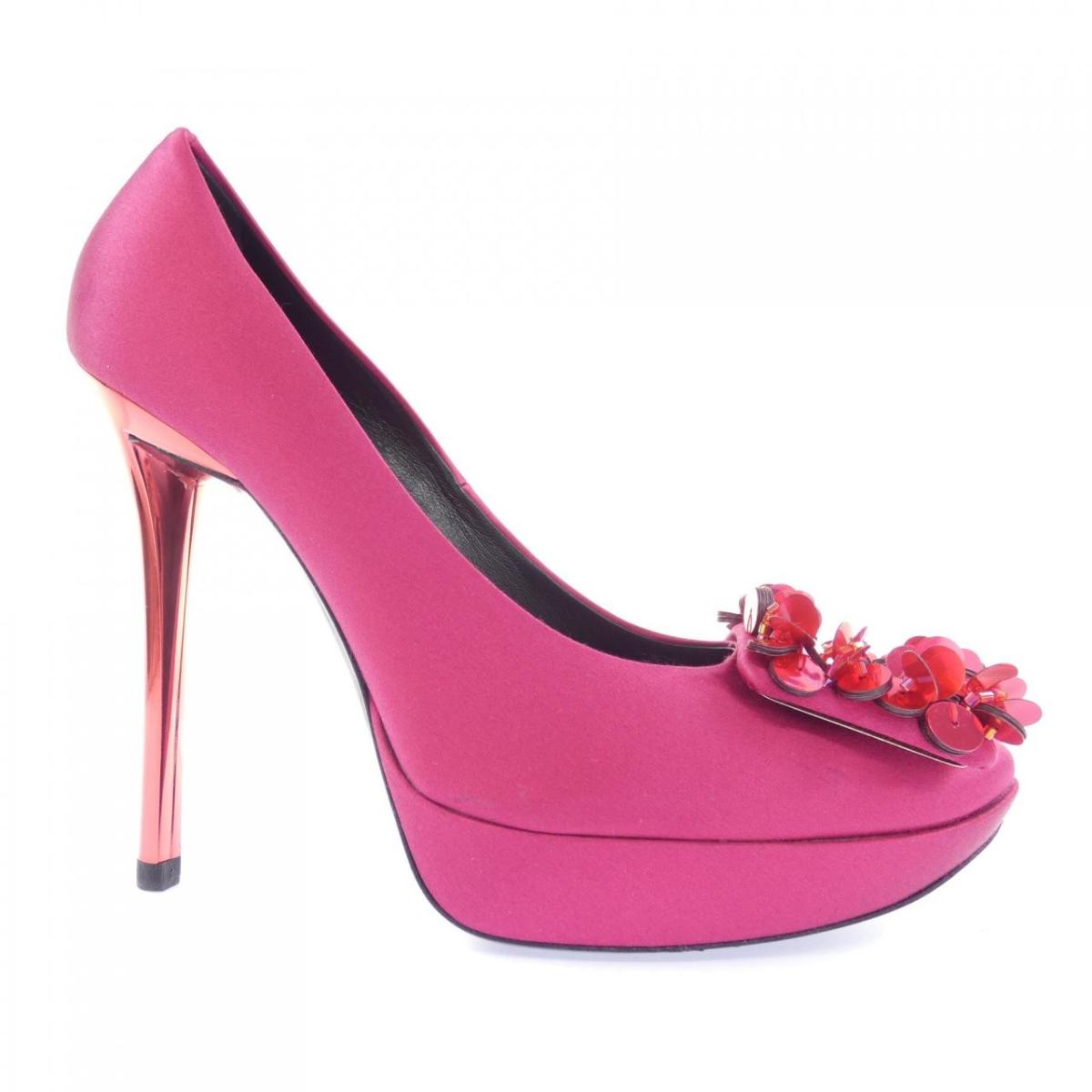 ロジェヴィヴィエ ROGER VIVIER パンプス【中古】