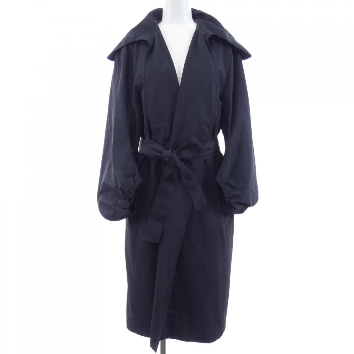 イヴサンローラン YVES SAINT LAURENT 厚地の外套【中古】