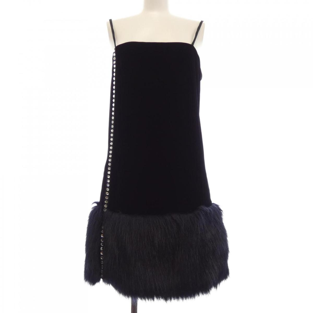 エンポリオアルマーニ EMPORIO ARMANI ワンピース【中古】｜KOMEHYO ONLINESTORE 店 21,450円