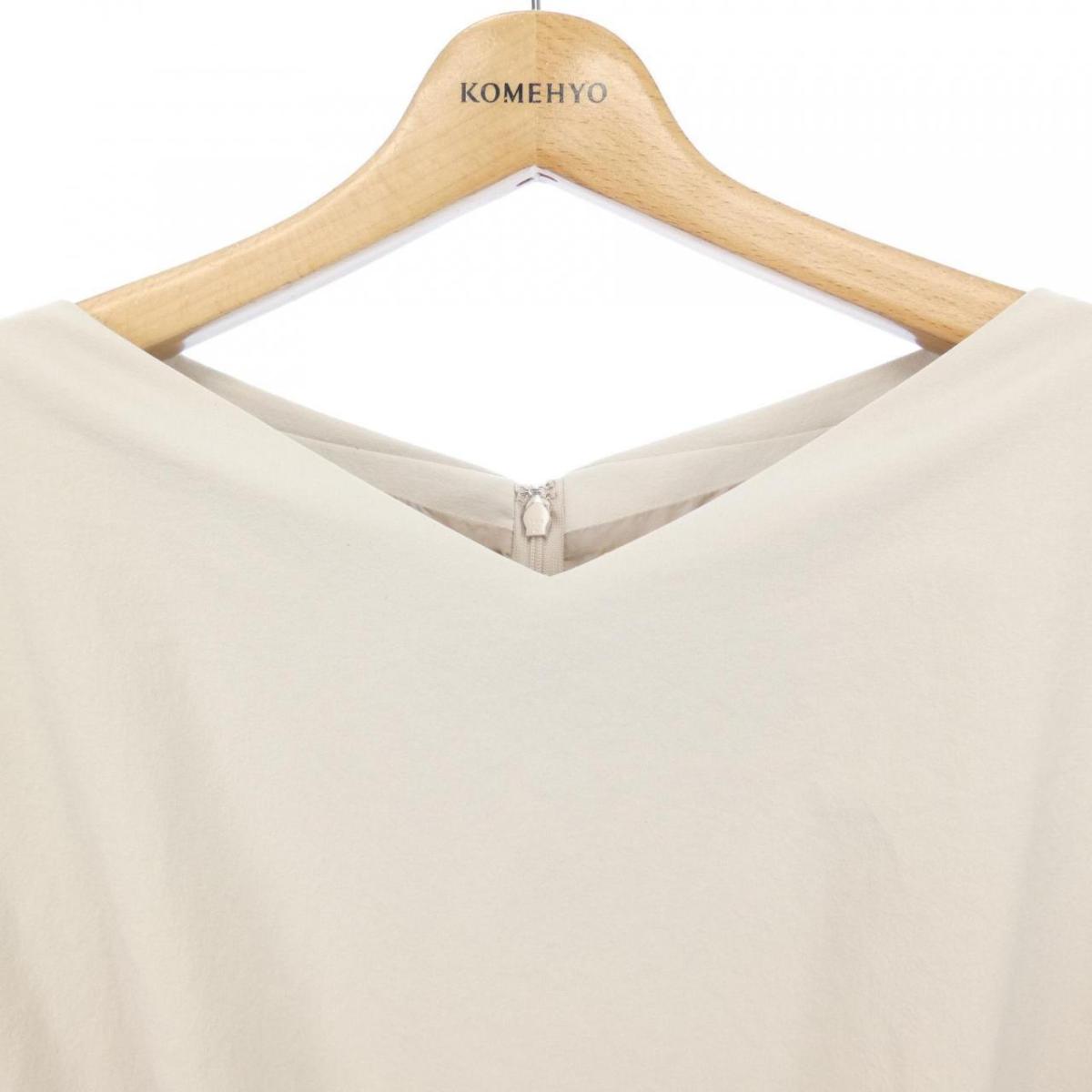 定番人気 のドレステリア Dressterior ワンピース 中古 正規店仕入れ の 定番人気 のドレステリア Dressterior ワンピース 中古 正規店仕入れ の