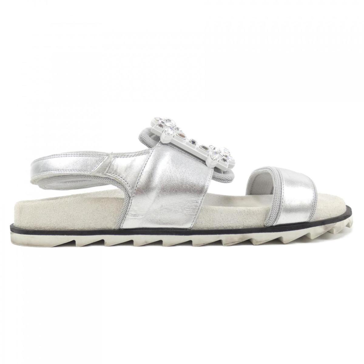 ロジェ ヴィヴィエ ROGER VIVIER ローファー ストラスバックル 三越伊勢丹 | Roger Vivier/ロジェ ヴィヴィエ通販 | 「トレ