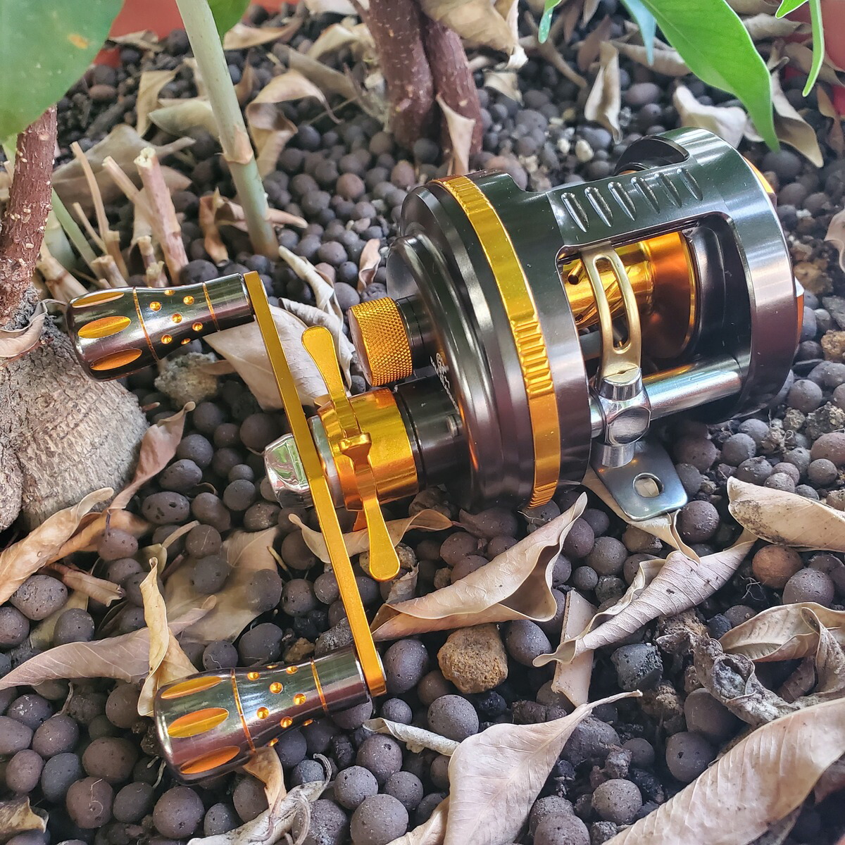 Sale 90 Off リール ベイトリール 釣りリール ドラムリール 左巻き 右巻き 軽量 深溝スプール 最大ドラグ6kg ギア比5 9 1 アルミ合金製スプール 海 渓流 釣り両用 強力マグネットブレーキ 左ハンドル 右ハンドル 遠投 ドラグラチェット ラインアラーム 機能あり