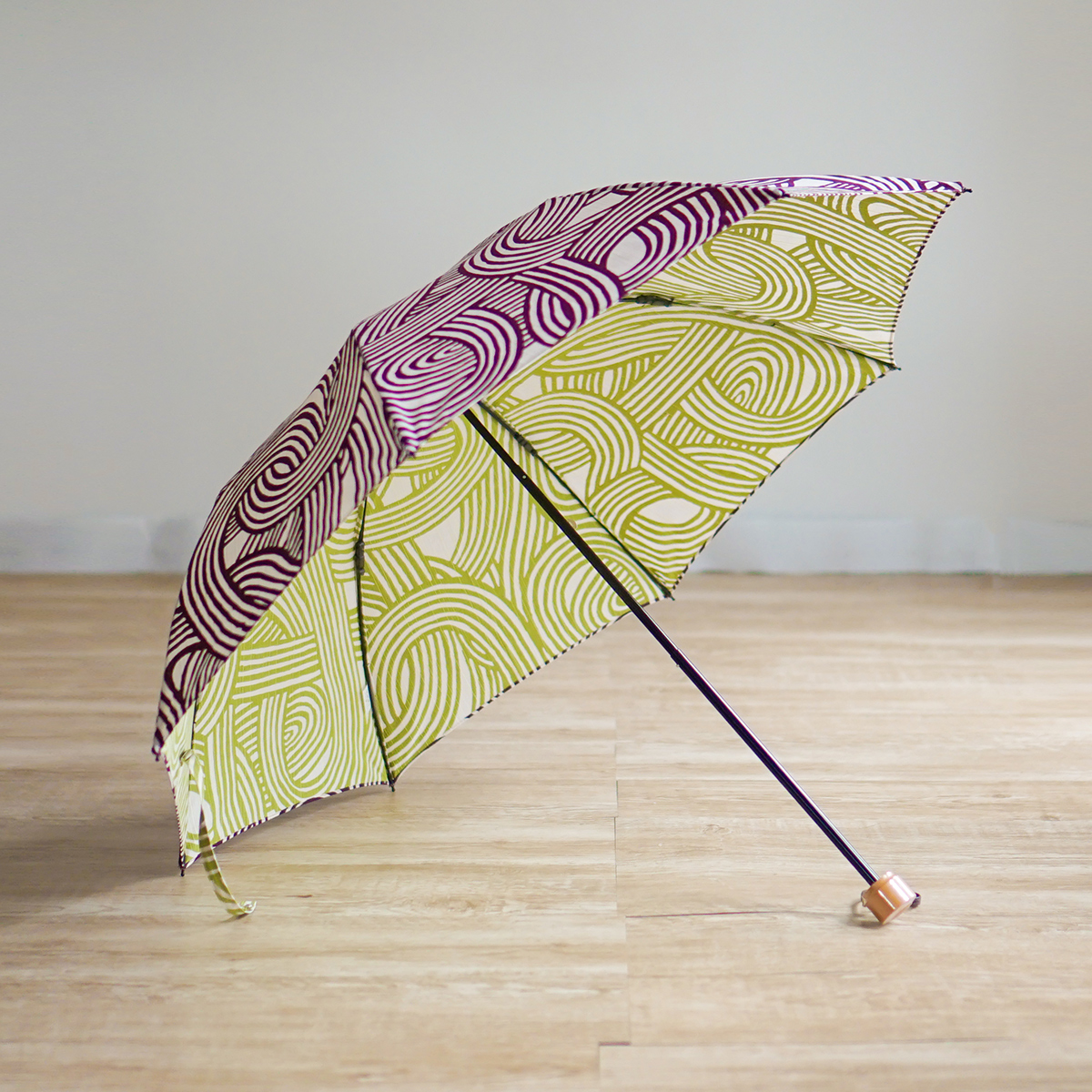 軽くて丈夫な折りたたみ傘（日本製） ourhome - 傘