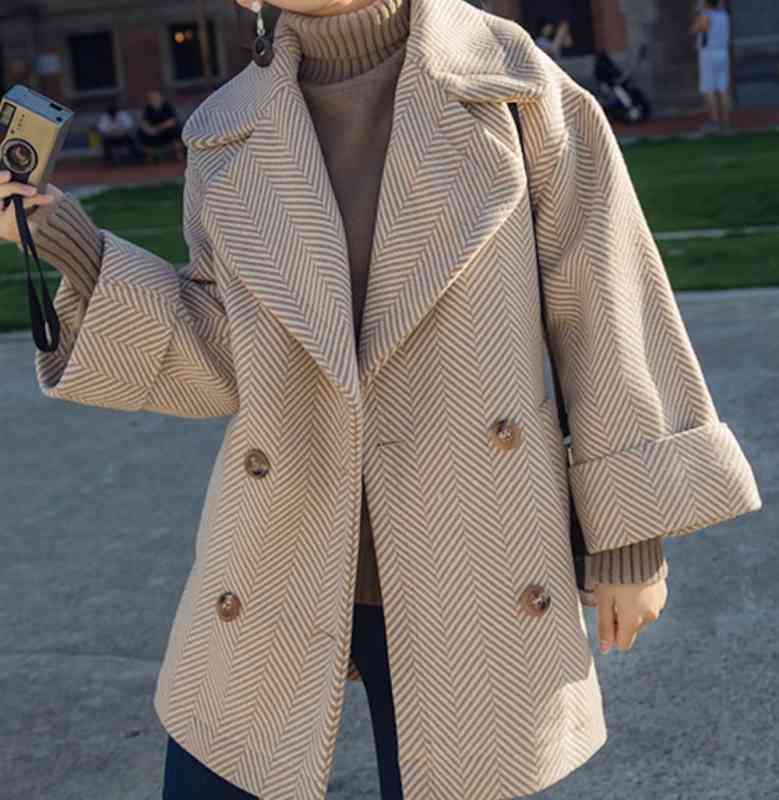レディース 軽い 着こなし ステンカラーコート ショート 40代 秋 トレンチコート 英国 50代 服 チェック 細身