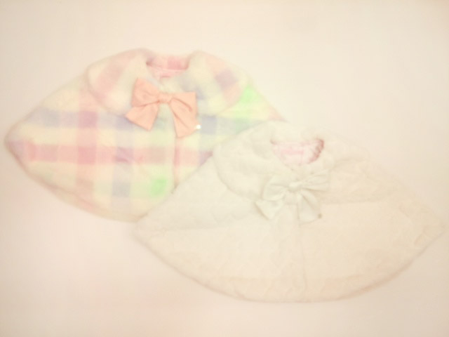 セール　メゾピアノ mezzopiano フェイクファーふわっふわ豪華ケープ ポンチョ アウター おくるみ 出産祝い ギフト｜こにゃんこＢＲＡＮＤ　ＫＩＤ&rsquo;Ｓ