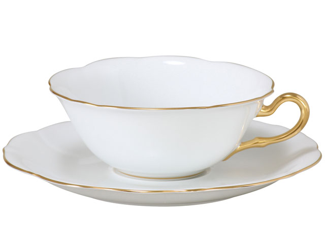 大倉陶園 日本製ゴールド生産ライン 紅茶優勝杯＆平円盤 94C/1001洋食器 瀬戸もの 紅茶の葉 差し上げ物 差し上げ物 差しあげる品 差し上げ物 内祝い 儀式用