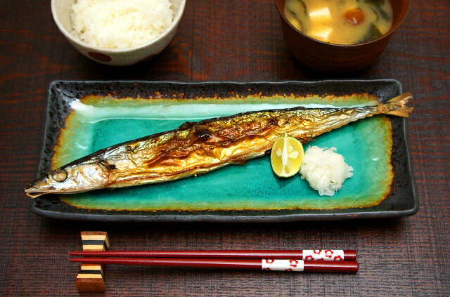 有田焼✨増山窯✨4枚❣️長皿 さんま皿 和食器 和柄 和皿 長方形 藍色 花網目 有田焼 増山窯 4枚 長皿 和食器 和柄 和皿 長方形 藍色