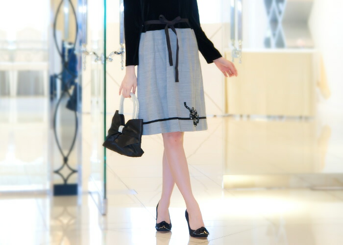 パーティードレス ミセスファッション 秋冬ワンピース お呼ばれ 送料無料 ベロア使い長袖ワンピース 食事会 ベロア使い長袖ワンピース お呼ばれ サイズ 38 9号 40 11号 42 13号 カラー グレー チャコール ブティック コーラン ワンピース お呼ばれ ベロア素材 パーティードレス ミセスファッション 秋冬ワンピース お呼ばれ 送料無料 ベロア使い長袖ワンピース 食事会 ベロア使い長袖ワンピース お呼ばれ サイズ 38 9号 40 11号 42 13号 カラー グレー チャコール ブティック コーラン ワンピース お呼ばれ ベロア素材