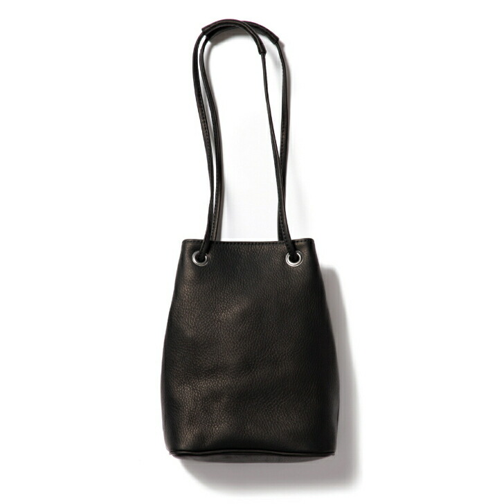 MR.OLIVE E.O.I / WATER PROOF WASHABLE LEATHER/ 2WAY SMALL CYLINDER BAG 旦那オリーブ / ウォータープルーフウォッシャブルレザー 2WAY スモールシリンダーバッグ本革 うしろ側 撥水 経年上がり下がり