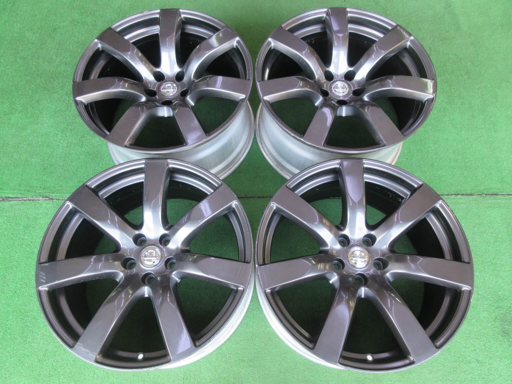 【中古】レイズ製鍛造ホイール! 日産 R35GT-R純正ホイール 9J/10.5-20 5H114.3 +45+25 お探しの方是非いかがですか!