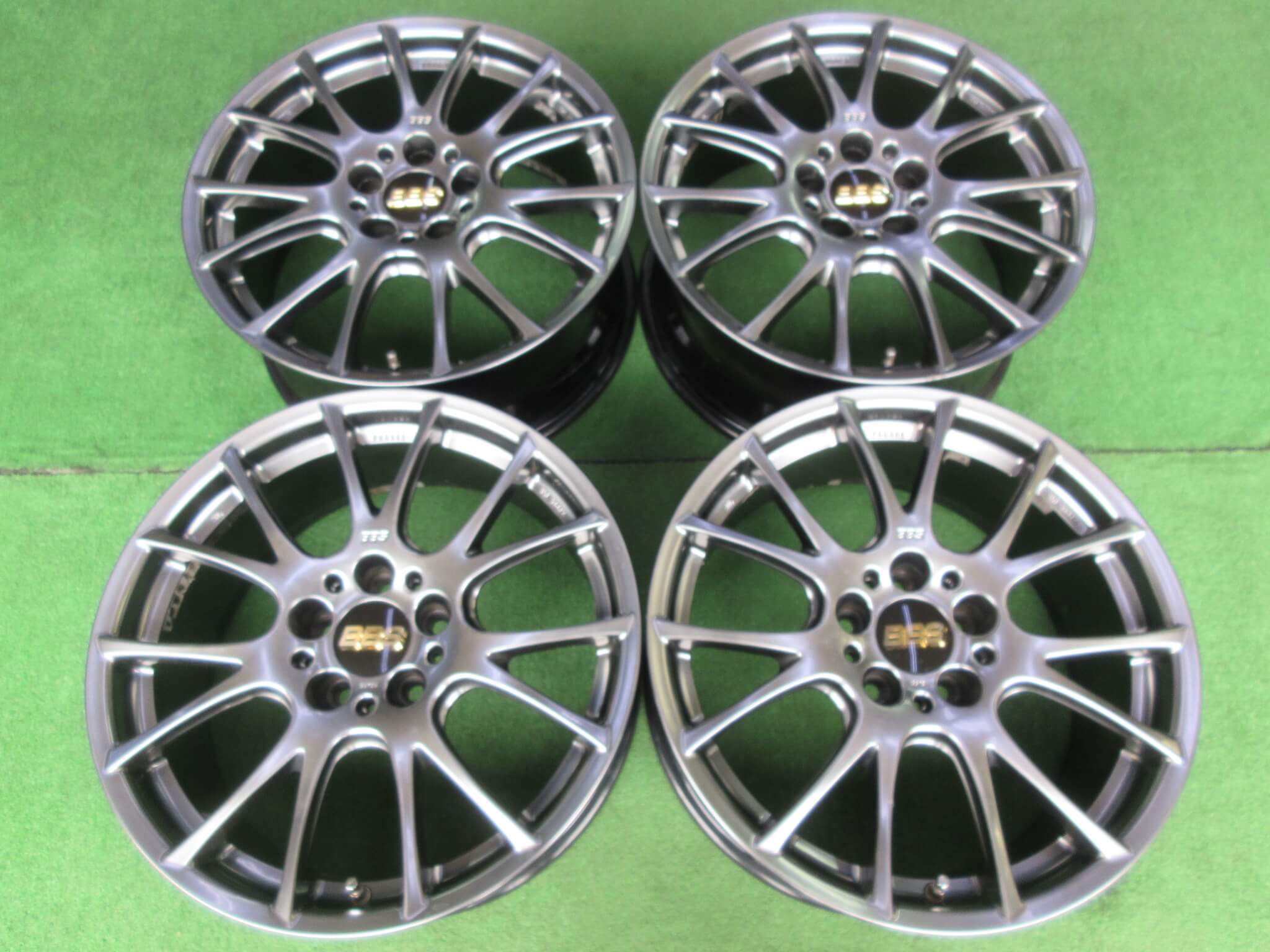【中古】人気鍛造ホイール！　ＢＢＳ　ＲＥ-Ｖ RE005　8J-18 5H112 +42 ＢＢＳ専用ボルト　ロックボルト付き！ハブリング57.1パイ