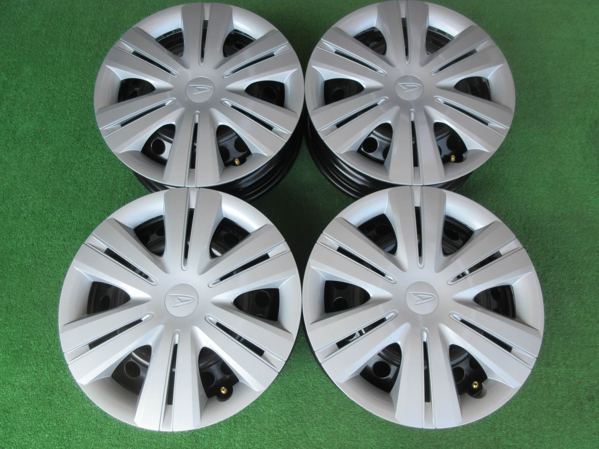 【中古】新車外し！　ダイハツ　タント純正スチール　4.5J-14 4H100 +45 お探しの方是非いかがですか！｜小杉タイヤ販売