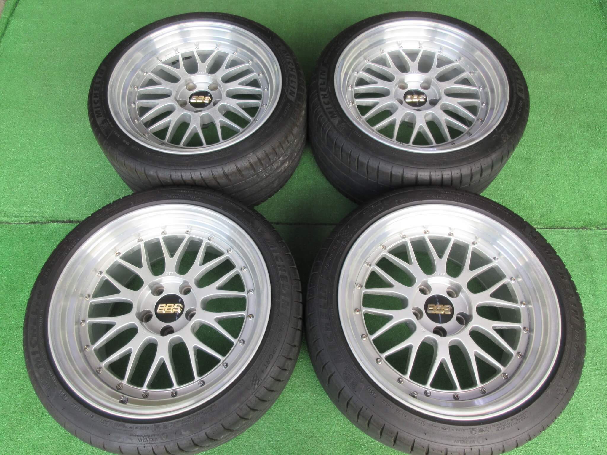 楽天市場】シュナイダー スタッグ 8J-18 5H114.3 +35 当社指定