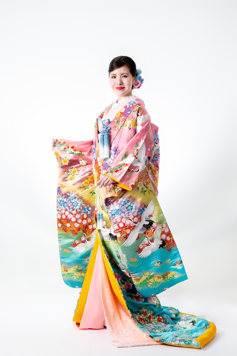 【美品】婚礼 色打掛 和装婚 前撮り 蝶々柄 色打掛けレンタル 結婚式 フォトウェディング iu005 新婦和装