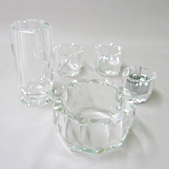 ■送料無料｜20%off 【モダン仏具】【シンプルスタイル仏具セット】 ■クリスタル仏具5点セット｜ Sophia Crystal（ソフィアクリスタル） 【クリスタル五具足/モダン仏壇/家具調仏壇】 【国産品】【仏具】【smtb-TK】 19,272円