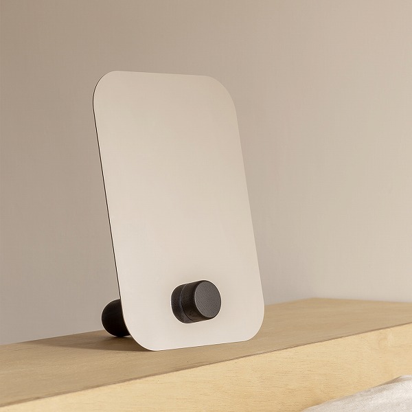 esaila Pinokio Table Mirror ピノキオ テーブルミラー スモークアッシュ ブラックアッシュ インテリア 鏡 日本正規代理店品【お取り寄せ】｜KOZLIFE　コズライフ