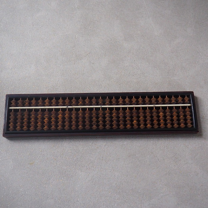 （９）希少古民具文房具　7玉　算盤　そろばん　　箱入り　２７桁と長いものです。特に大きな欠点はありません。 巨大 7玉算盤 ケース入り ７つ玉そろばん 16進法 0066文具