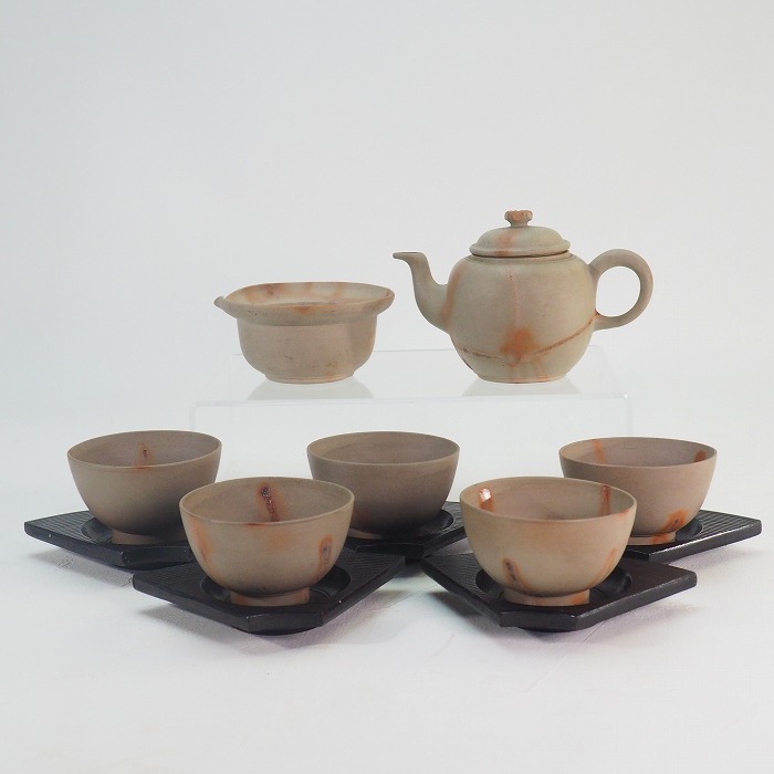 Japanese tea utensils set　0038【訳あり】 備前焼 桃蹊堂 茶器揃 伝統的工芸品茶碗5客 急須 湯冷まし 茶托(木製)骨董 茶道 煎茶道 茶道具 陶磁器 煎茶セット【中古】JAPAN japanese antique vintage Japanese pottery and porcelain teaware｜加賀美術店