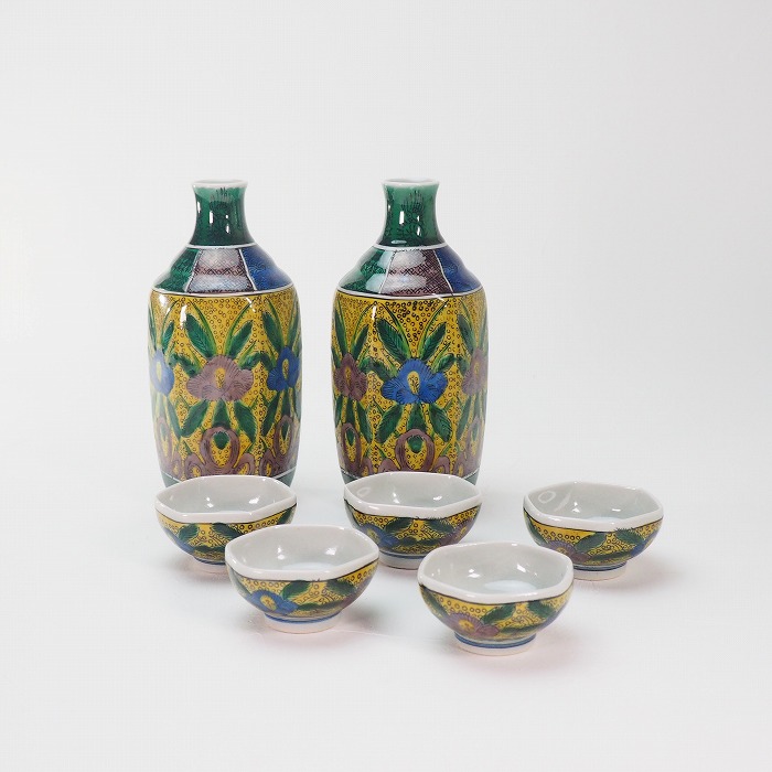 九谷焼 酒器セット 徳利 盃 花文様 0243<br>酒器 とっくり<br>陶磁器 瀬戸物 酒器 一輪挿し<br>【中古】骨董 アンティーク<br>JAPAN japanese antique vintage tableware porcelain china  japanese sake bottle<br>