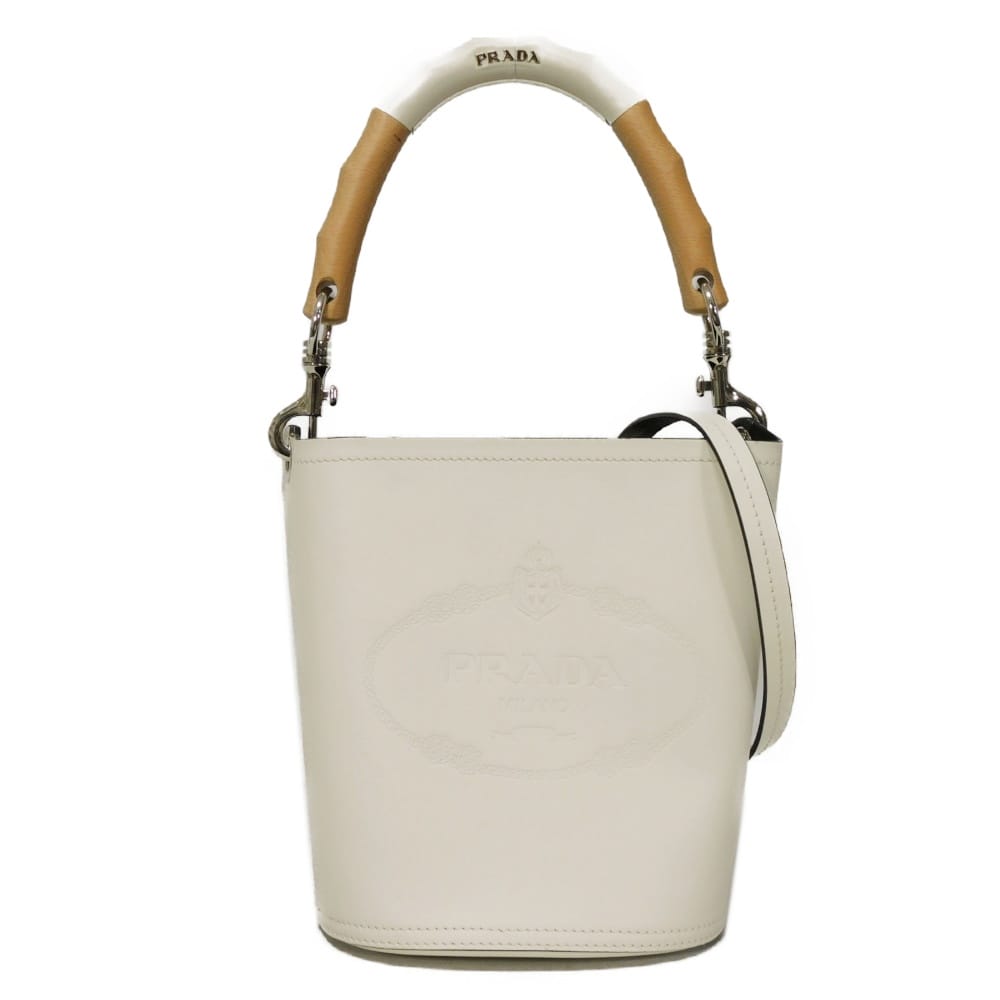 プラダ PRADA ハンドバッグ タンブール バケット バッグ カーフ ウッド 2WAY ショルダーバッグ RFID IC ロゴ エンボス ホワイト 1BE048 レディース バッグ かばん エレガント 高級 上品 大人 ブランド【中古】