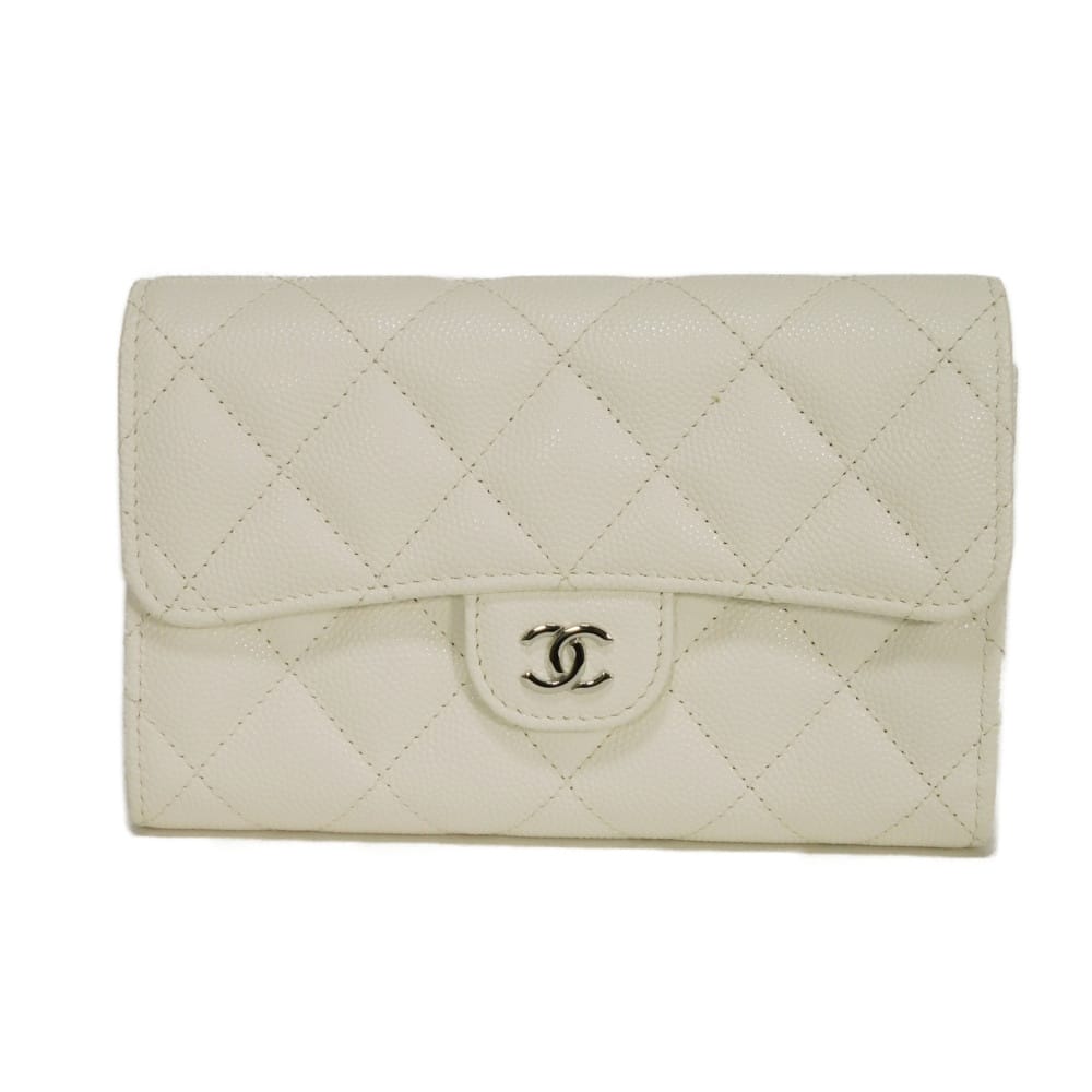 シャネル CHANEL 三つ折り財布 マトラッセ ミディアム フラップ ウォレット キルティング グレイン カーフ 31番台 キャビアスキン ホワイト AP0232 メンズ レディースサイフ お札入れ エレガント 高級 上品 大人 ブランド【中古】｜BRANDSHOP　KRONE　店