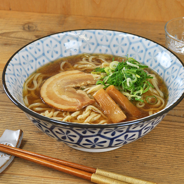 楽天市場】6.8 ラーメン丼 古伊万里牡丹 直径20.5cm×高さ8cm