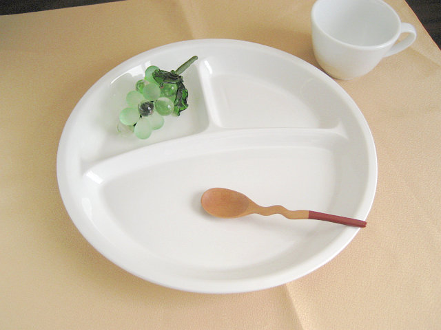 楽天市場】3つ仕切り ラウンド ランチプレート 25cm 軽い 陶器 3仕切り