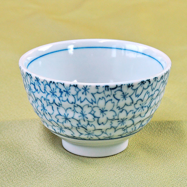 骨董　煎茶碗　手描き染付　茶器　鯉柄　湯のみ　4客セット 骨董 煎茶碗 手描き染付 茶器 鯉柄 湯のみ 4客セット