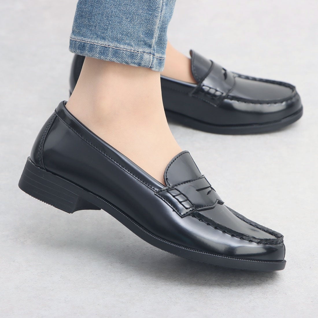 楽天市場 3980円以上で送料無料 レディース ローファー カジュアル ビジネスシューズ エナメル調 柔らかい Puレザー 防滑 革靴 通勤 通学 学生 靴 幅広 黒 ブラック Black 卒業 卒業式 入学 入学式 女の子 靴 Aw 475 あす楽対応 コンビニ受取対応商品 靴の