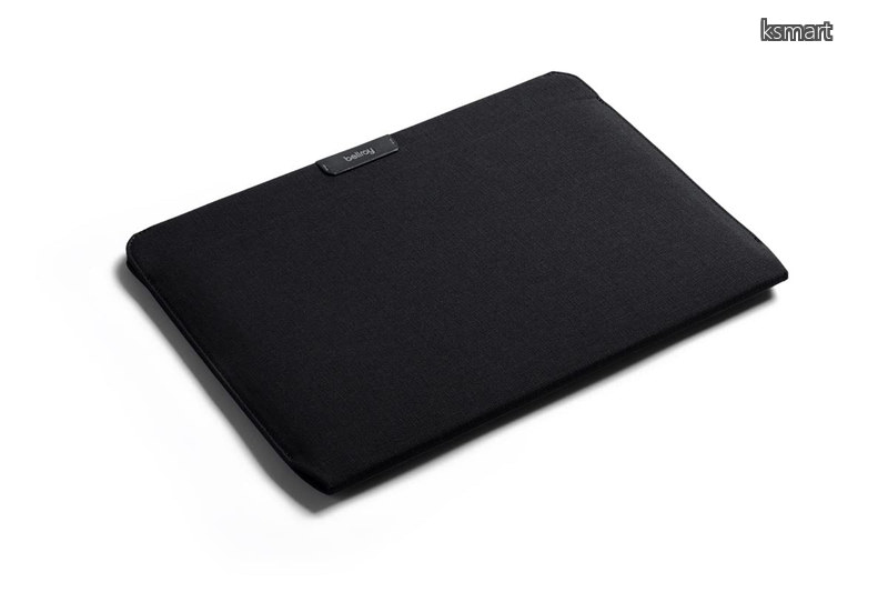 【貨物輸送無料】Laptop Sleeve（14inのMacbook Pro、耐水性のある再利用原材料、磁石式開閉） - Black