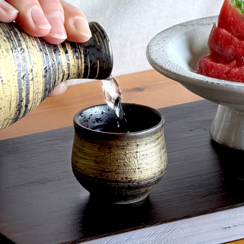 【仕掛ける割あり】金毛はらい目 ぐい呑み 盃 冷酒水呑み 瀬戸もの Φ48×H43粍(50ml) 今めかしい 和食器 冷酒 熱燗 はたご屋 赤ちょうちん 煮炊き 懐石 飲食店 御役目用 備え付け 【食器洗い濯ぎ機相応う】
