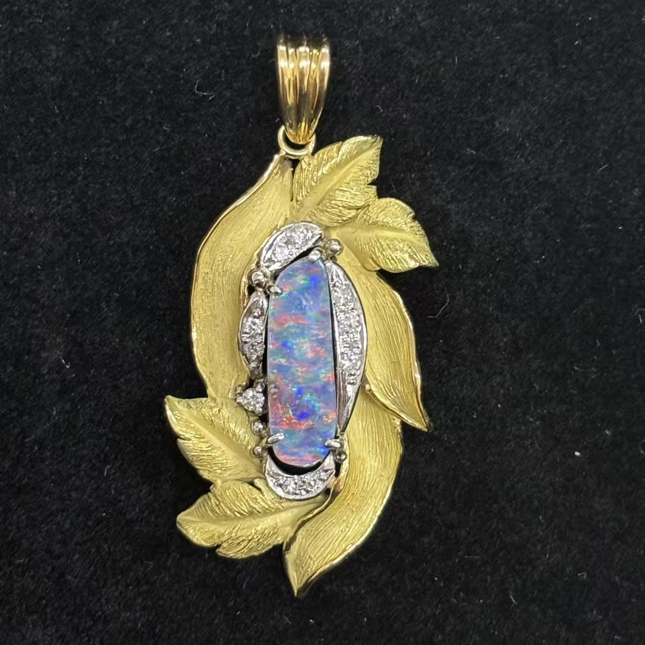 【中古】ブラックオパール1.50ct ダイヤモンド0.18ct ペンダント K18PT900|小池屋