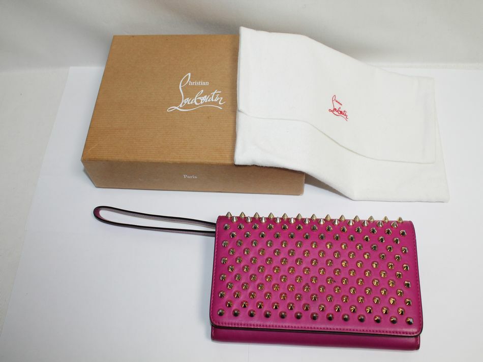 [中古] 貨物輸送無料 CHRISTIAN LOUBOUTIN マカロン スパイクウォレット さくら色 ゴールド金具 1165076 二つ折り長がま口 クリスチャン ルブタン USED品 財布・ケース-レディース財布